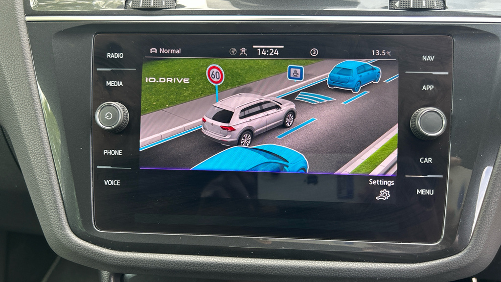 Volkswagen Tiguan Active Grey #48