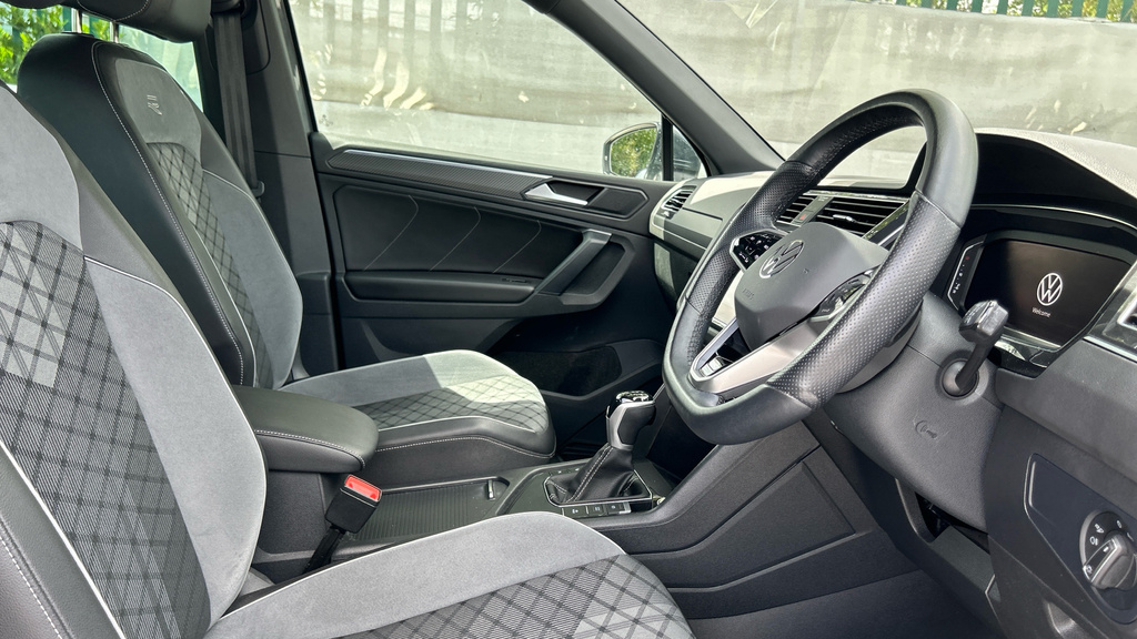 Volkswagen Tiguan Active Grey #26