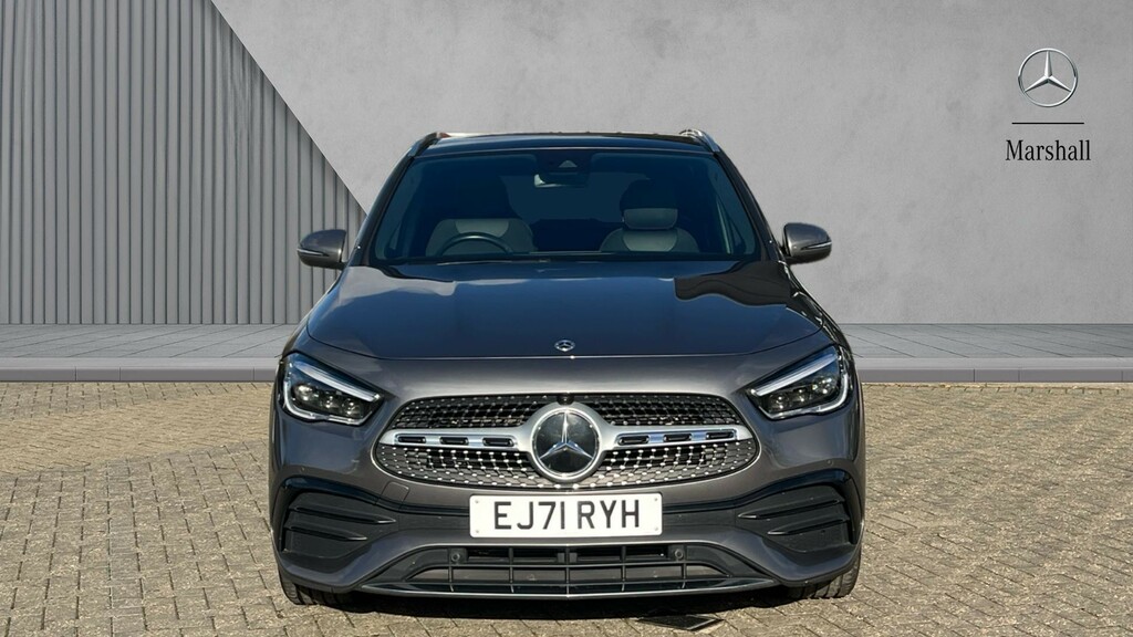Mercedes-Benz GLA Class Gla 180 Amg Line Premium Plus Grey #6