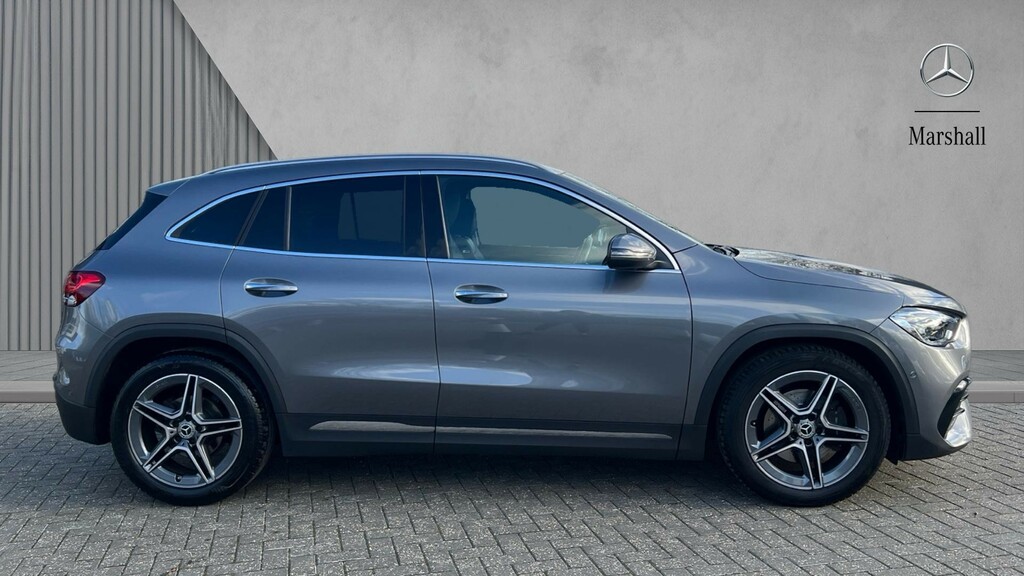 Mercedes-Benz GLA Class Gla 180 Amg Line Premium Plus Grey #4