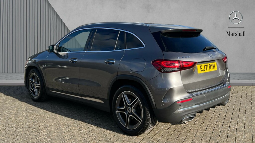 Mercedes-Benz GLA Class Gla 180 Amg Line Premium Plus Grey #2