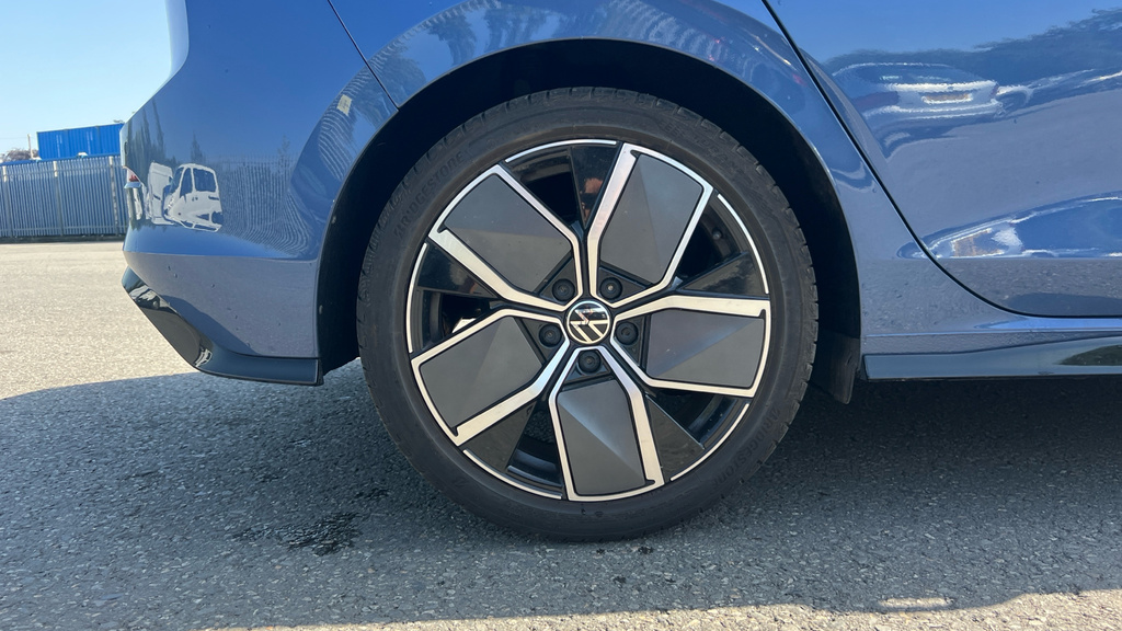 Volkswagen Golf Golf 1.5 Tsi 150 Black Edition KR75WHJ Blue #5