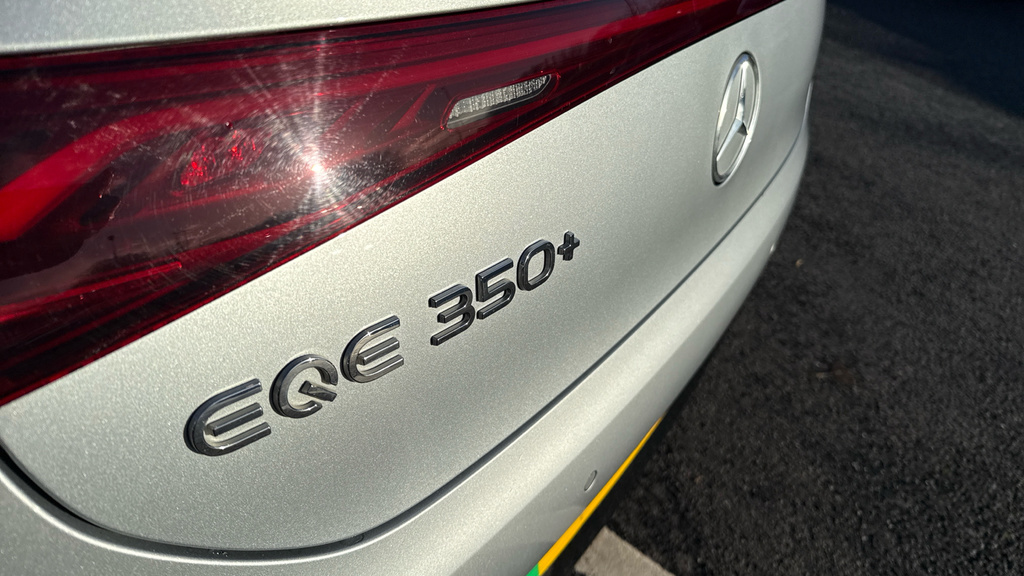 Mercedes-Benz EQE Saloon Black #22