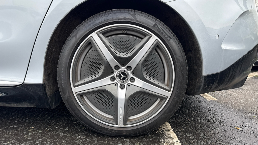 Mercedes-Benz EQE Saloon Black #26