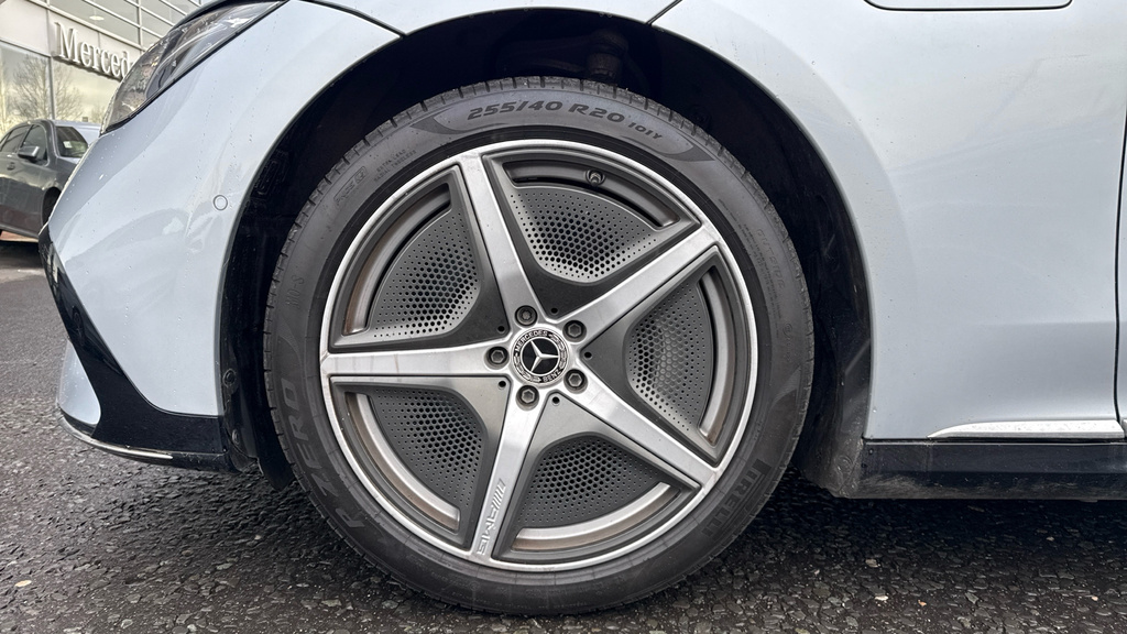 Mercedes-Benz EQE Saloon Black #25