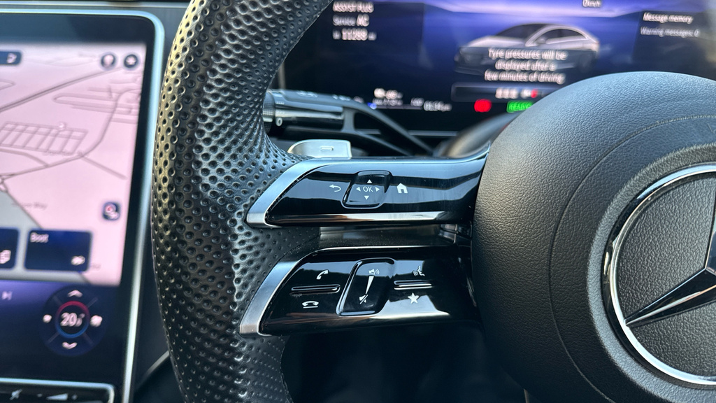 Mercedes-Benz EQE Saloon Black #30