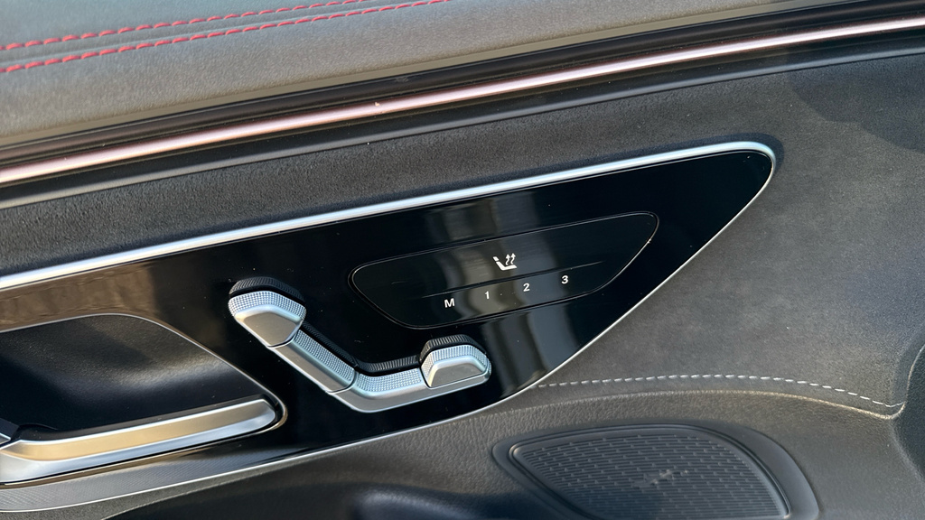 Mercedes-Benz EQE Saloon Black #42