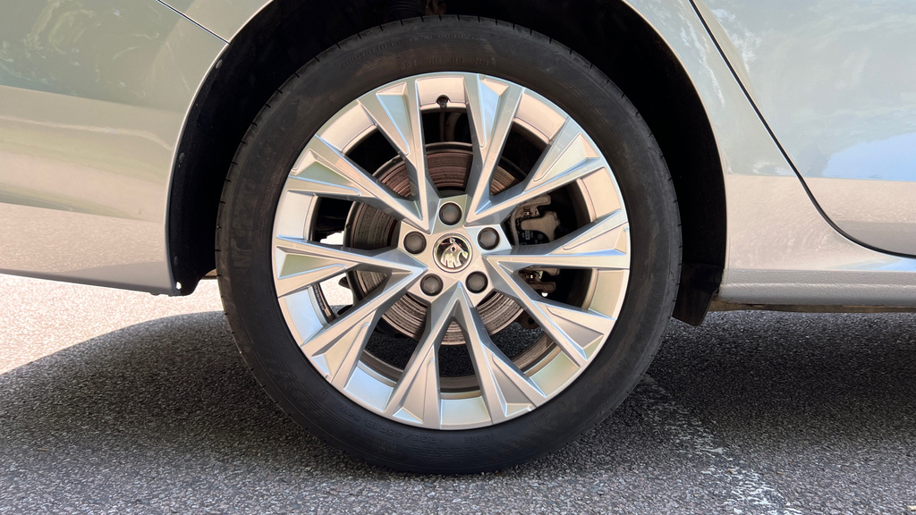 Skoda Superb Superb 1.5 Tsi Iv Se L Dsg EU74BXP Silver #5