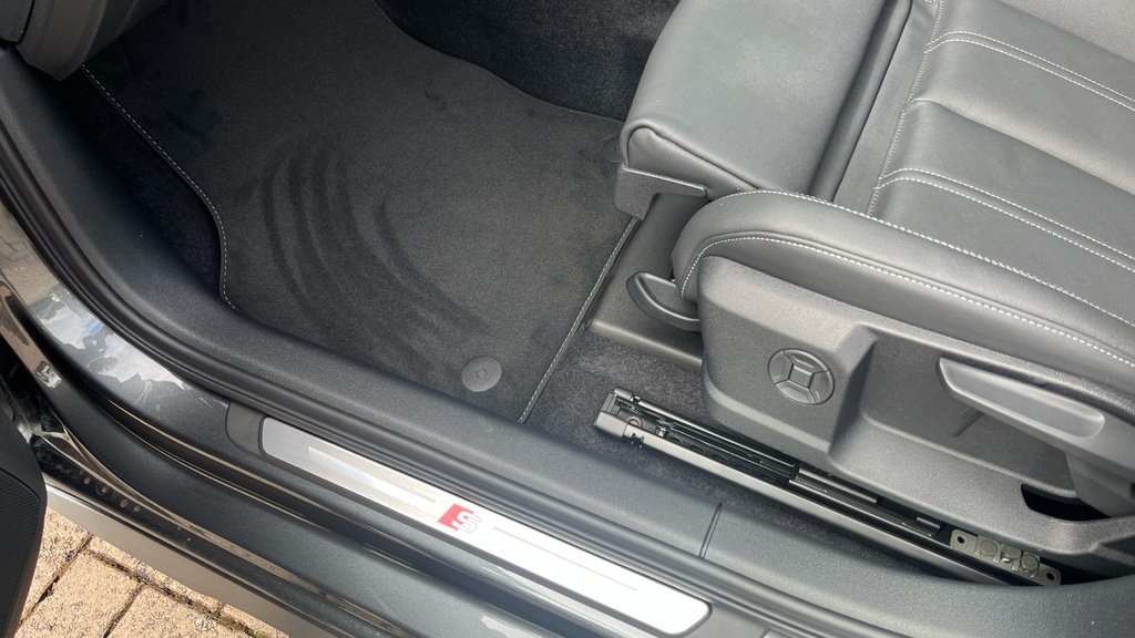 Audi A3 1.5 Tfsi E 204 Black Edition S Tronic Grey #41