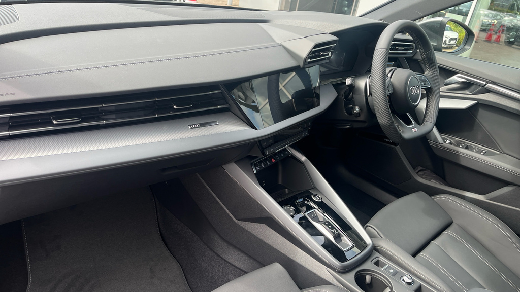 Audi A3 1.5 Tfsi E 204 Black Edition S Tronic Grey #2