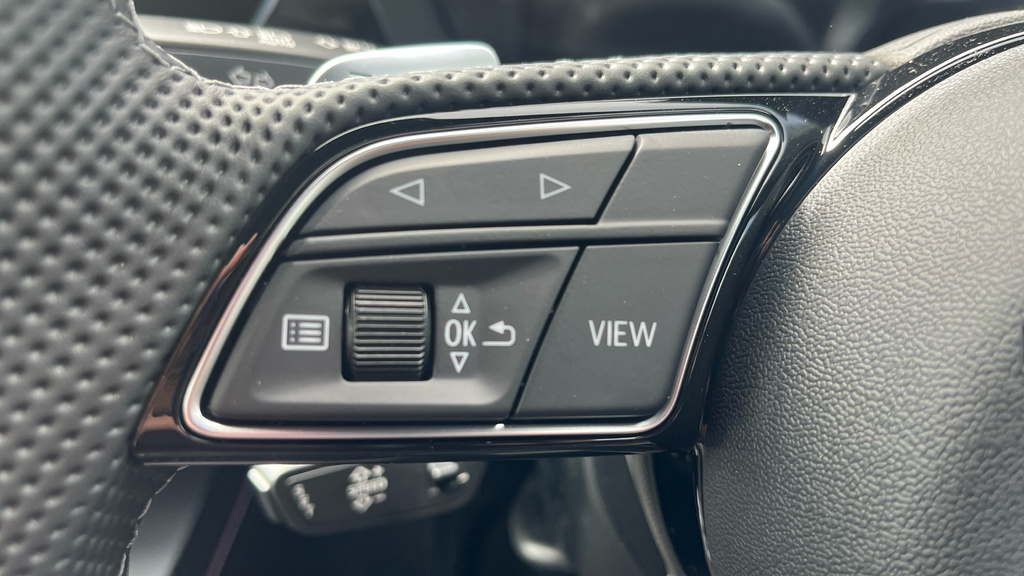 Audi A3 1.5 Tfsi E 204 Black Edition S Tronic Grey #24