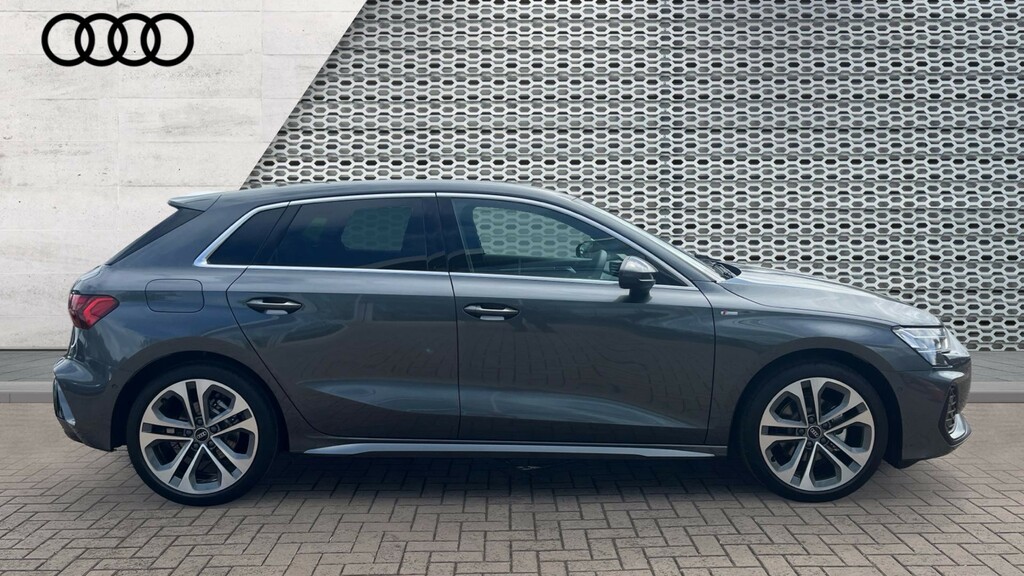 Audi A3 1.5 Tfsi E 204 Black Edition S Tronic Grey #4