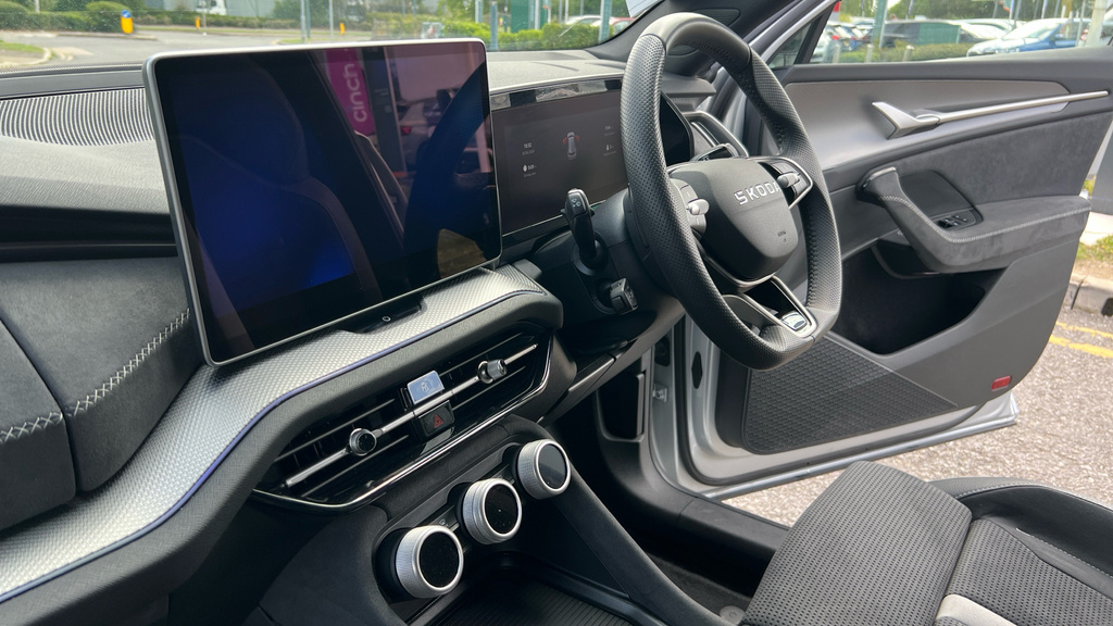 Skoda Kodiaq Kodiaq 1.5 Tsi E-tec Sportline Dsg 7 Seat KP75XAT Silver #2