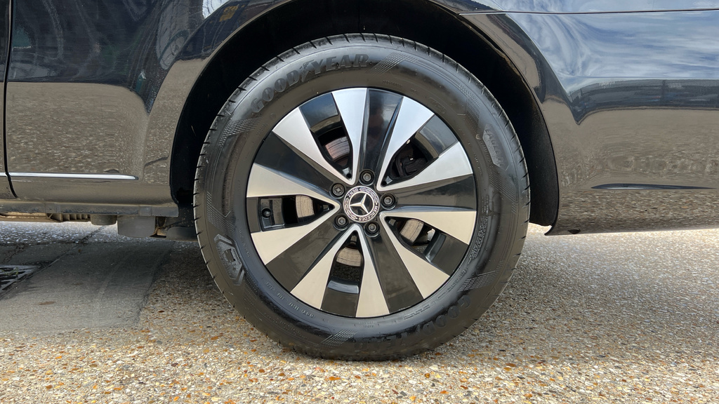 Mercedes-Benz EQV Mpv Black #26