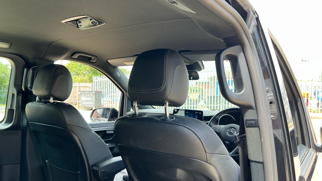 Mercedes-Benz EQV Mpv Black #42