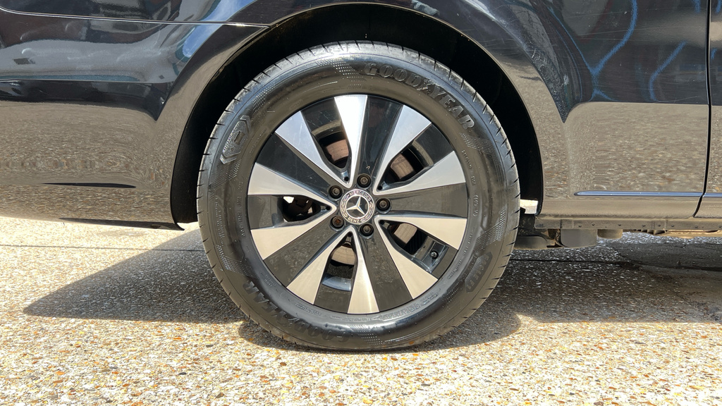 Mercedes-Benz EQV Mpv Black #27