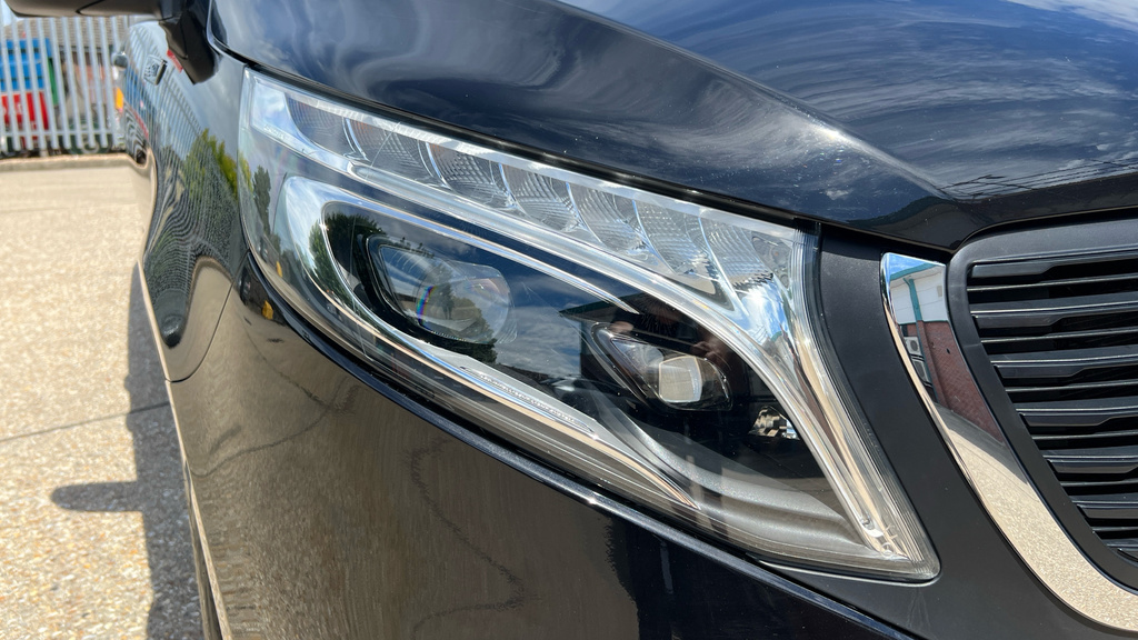 Mercedes-Benz EQV Mpv Black #20