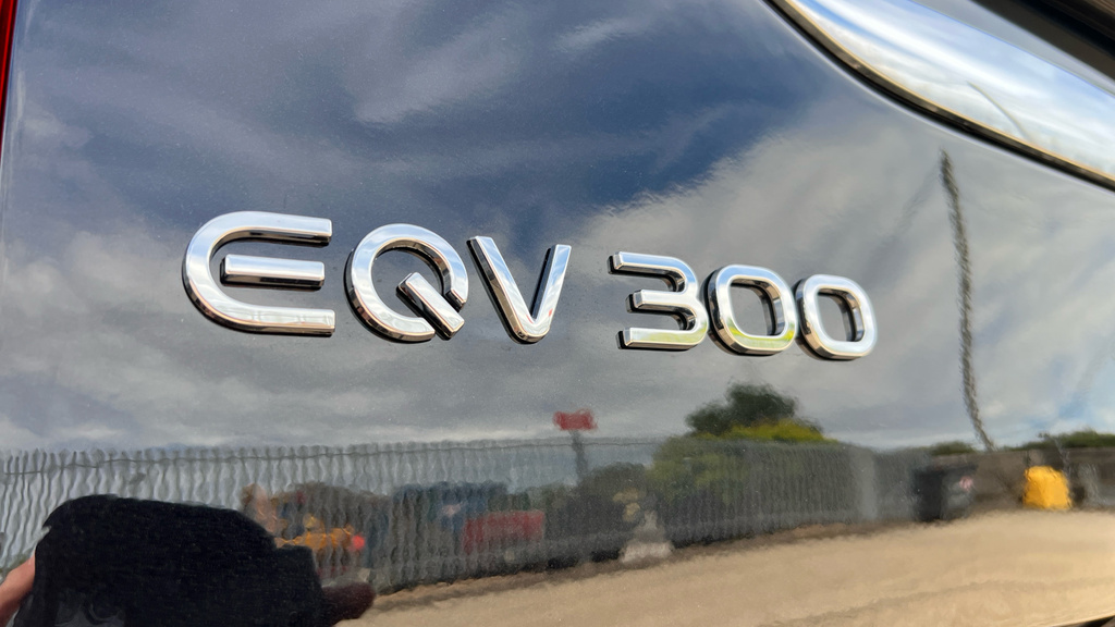 Mercedes-Benz EQV Mpv Black #22