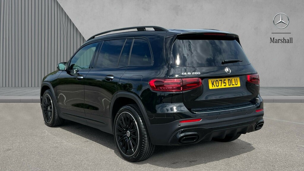Mercedes-Benz GLB Class Glb200 Amg Line Premium Plus Black #2