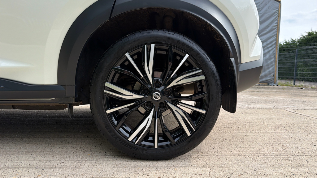 Nissan Juke 1.6 Tekna Xtronic Grey #23