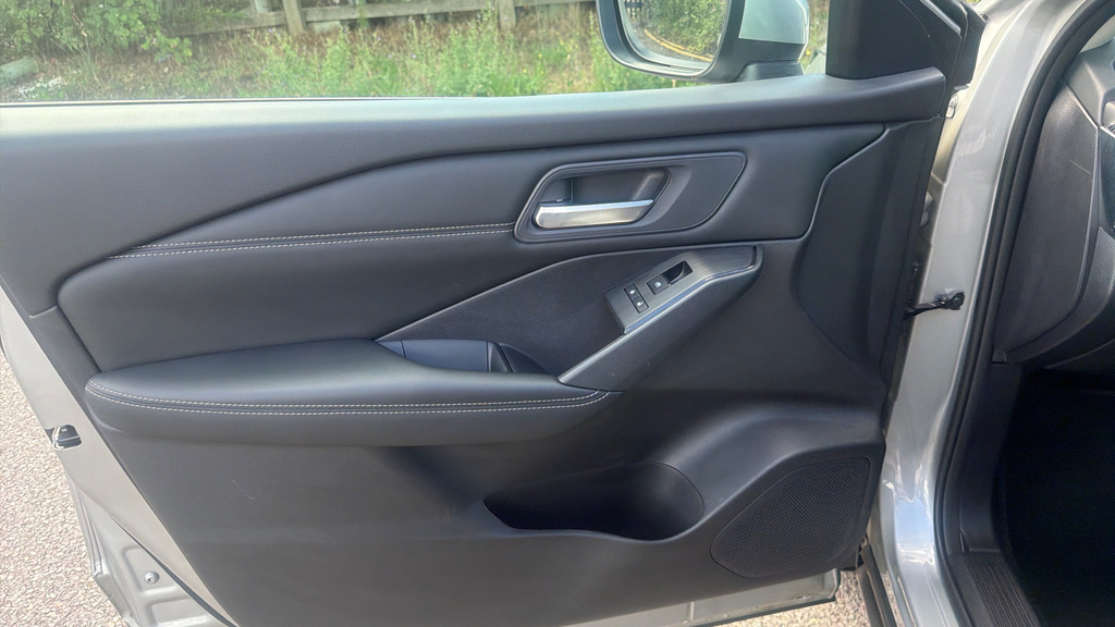 Nissan Qashqai 1.5 E-power N-connecta Black #19