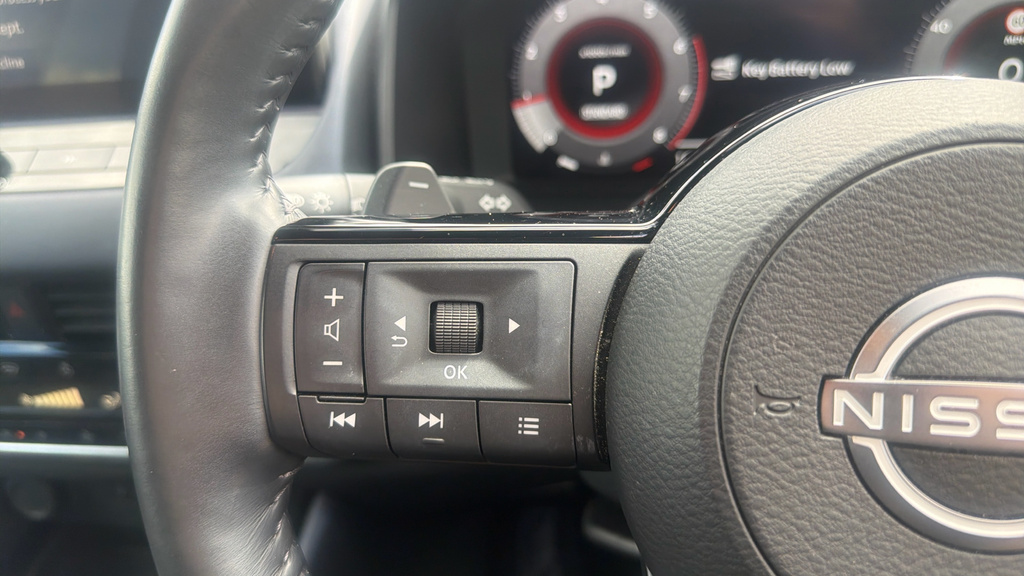 Nissan Qashqai Tekna Grey #25