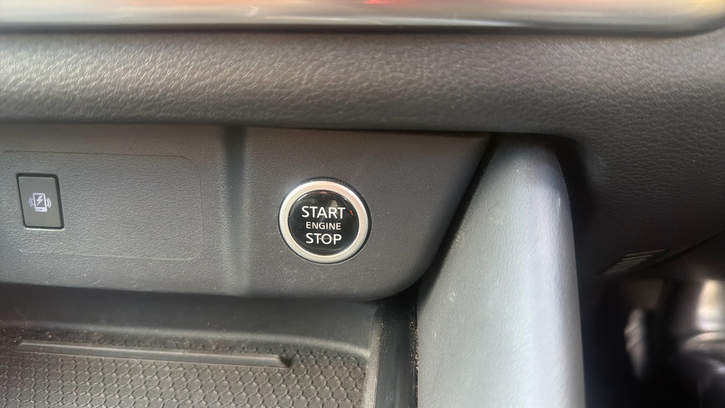 Nissan Qashqai Tekna Grey #38