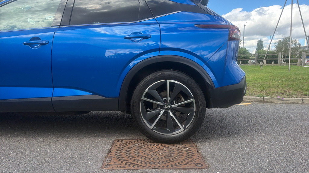 Nissan Qashqai Tekna Grey #23