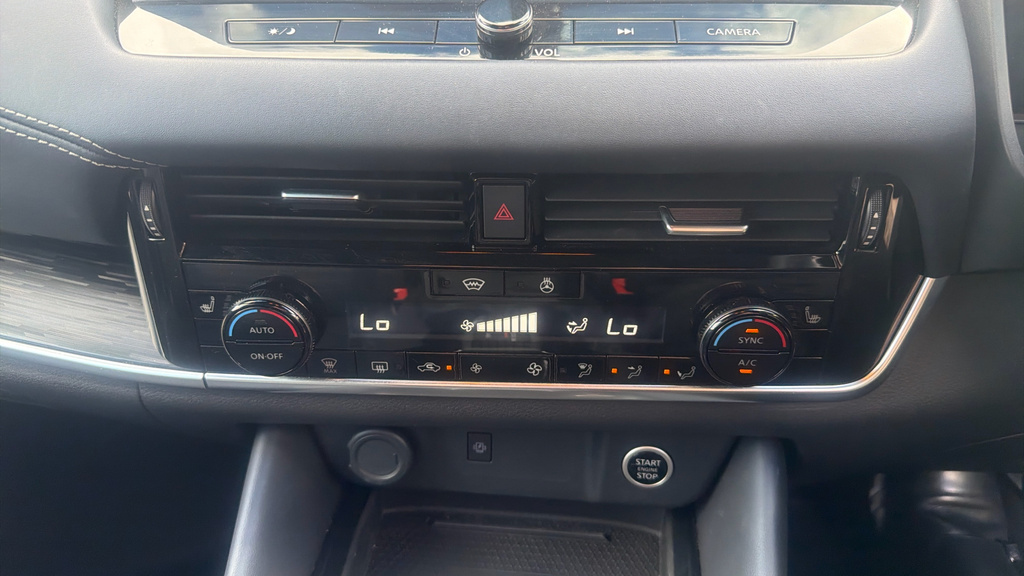 Nissan Qashqai Tekna Grey #34