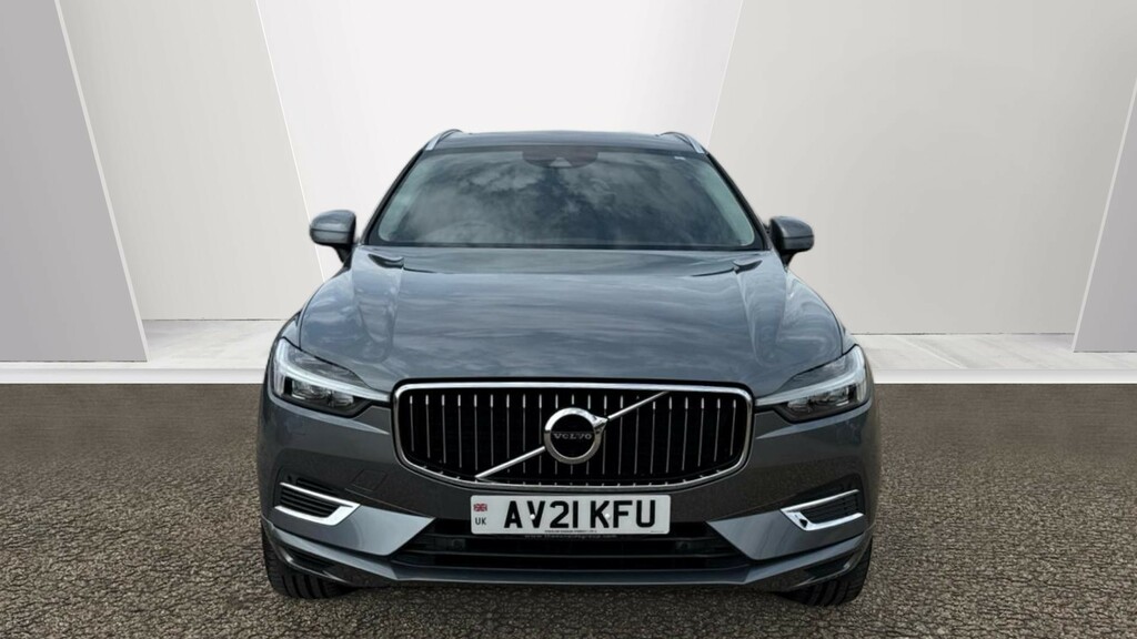 Volvo XC60 2.0 B5 Mhev R-design White #8