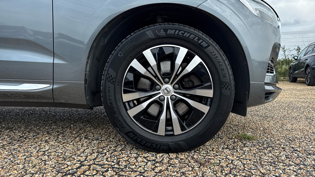 Volvo XC60 2.0 B5 Mhev R-design White #9
