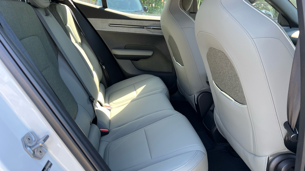 Volvo EX30 Ex30 200Kw Sm Extended Range Plus 69Kwh White #6