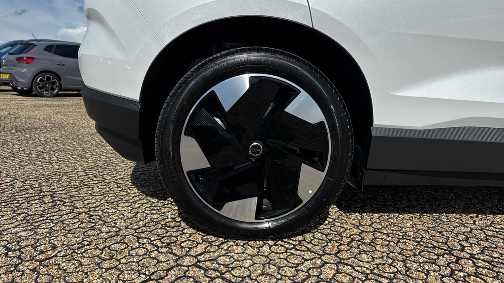 Volvo EX30 Black Edition Ultra Twin Motor Performance Electri Black #23