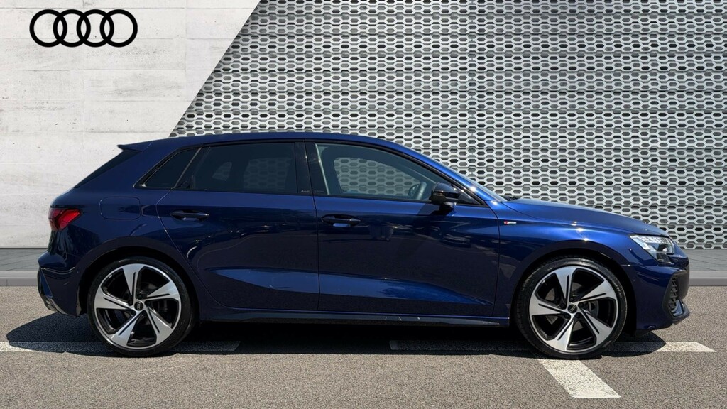Audi A3 A3 2.0 Tdi 150 Black Edition S Tronic GJ75YVN Blue #4