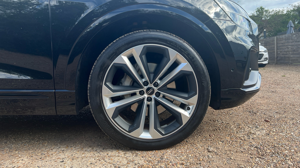 Audi Q8 Q8 55 Tfsi Quattro Black Edition Tiptronic Black #5