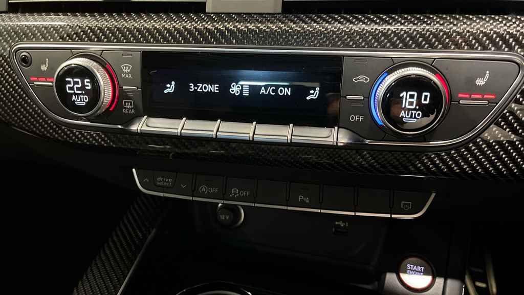 Audi RS4 Rs 4 Tfsi Quattro Carbon Black Tiptronic White #16