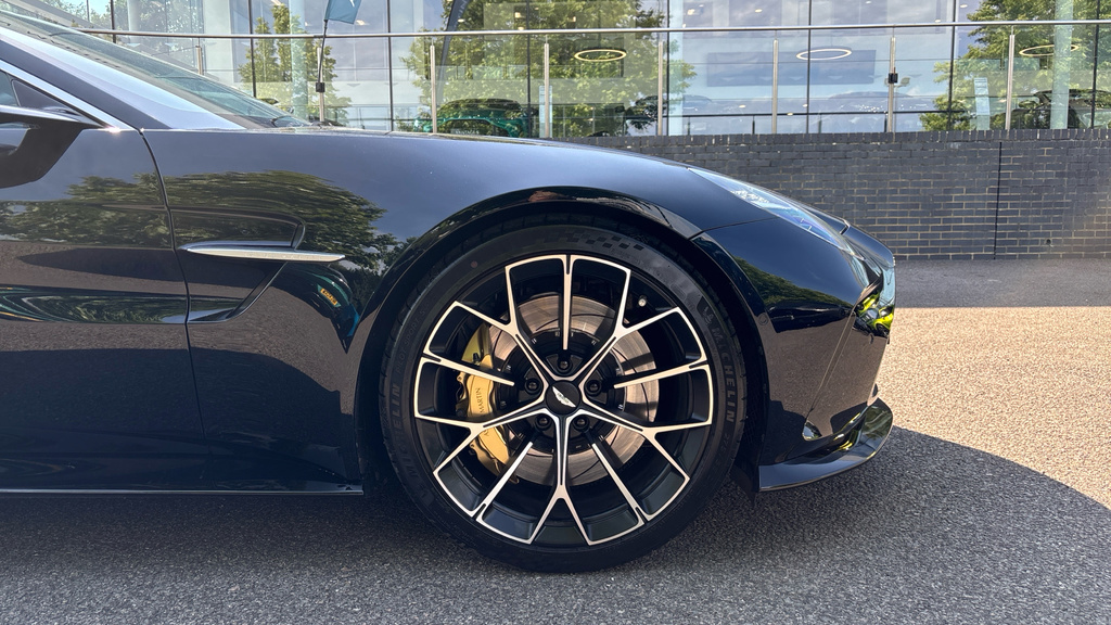 Aston Martin Vantage Vantage Zf 8 Speed Black #4
