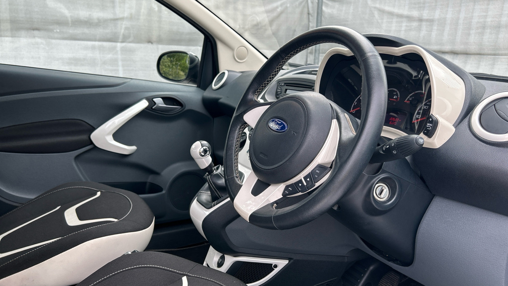 Ford KA Hatchback 1.2 Zetec White Edition Euro 6 Ss White #9