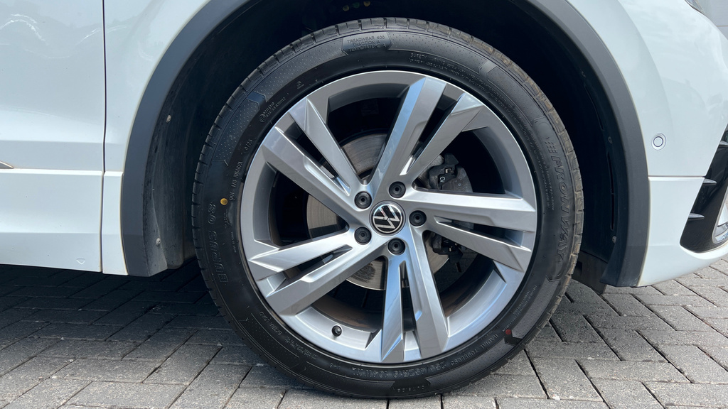 Volkswagen Tiguan Tiguan 1.5 Tsi 150 R-line Edition Dsg VN23MVX White #5