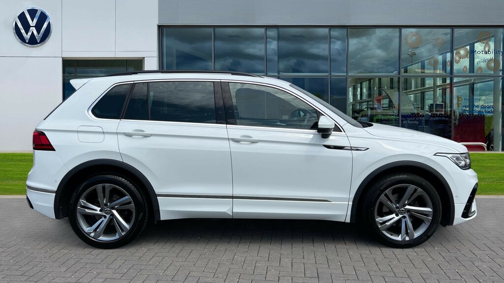Volkswagen Tiguan Tiguan 1.5 Tsi 150 R-line Edition Dsg VN23MVX White #4