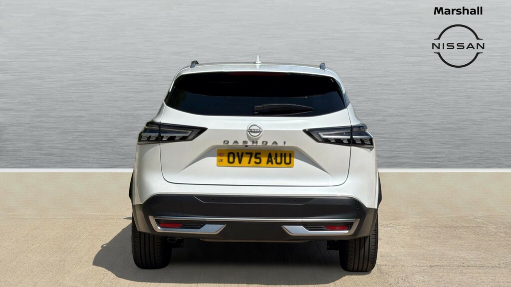 Nissan Qashqai Qashqai 1.3 Dig-t Mh Tekna OV75AUU White #6