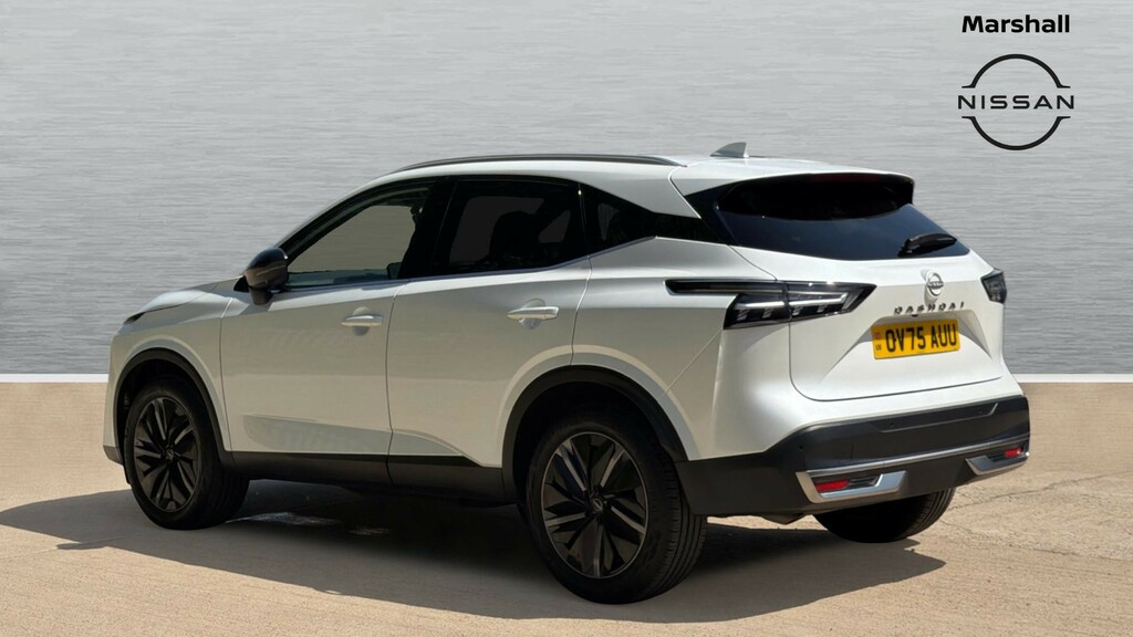Nissan Qashqai Qashqai 1.3 Dig-t Mh Tekna OV75AUU White #2