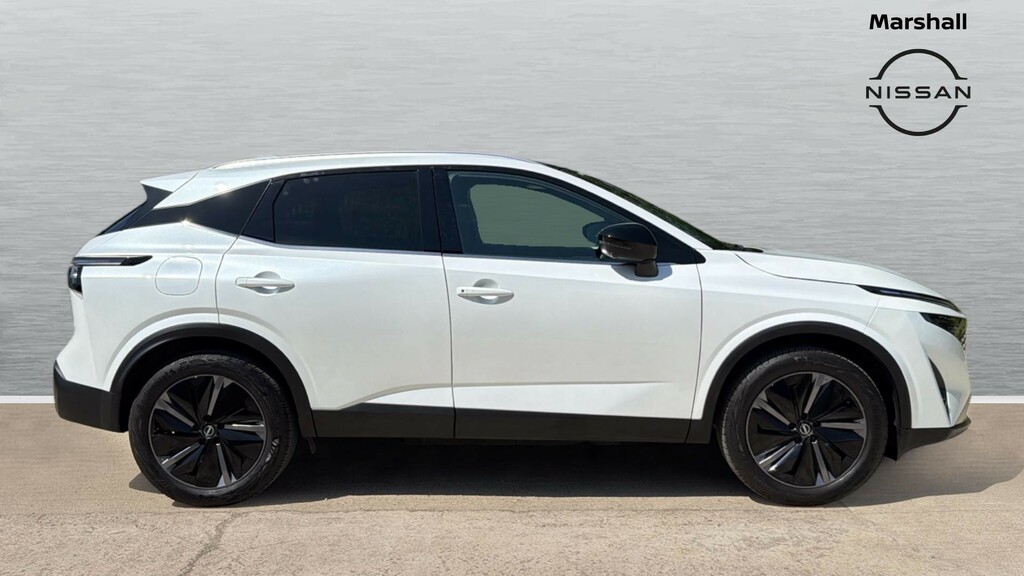 Nissan Qashqai Qashqai 1.3 Dig-t Mh Tekna OV75AUU White #3