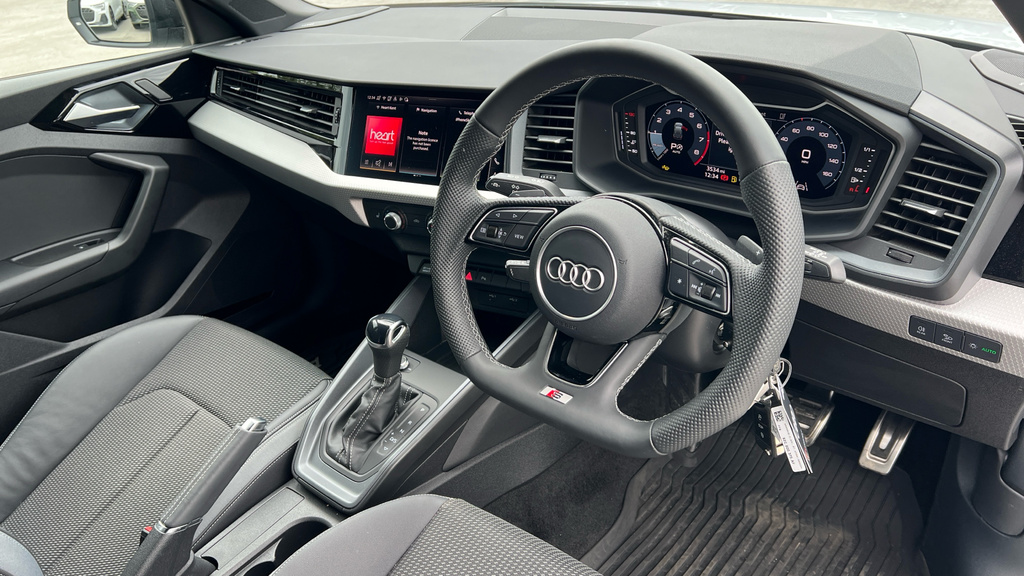 Audi A1 A1 35 Tfsi Black Edition S Tronic GN75XUV White #6