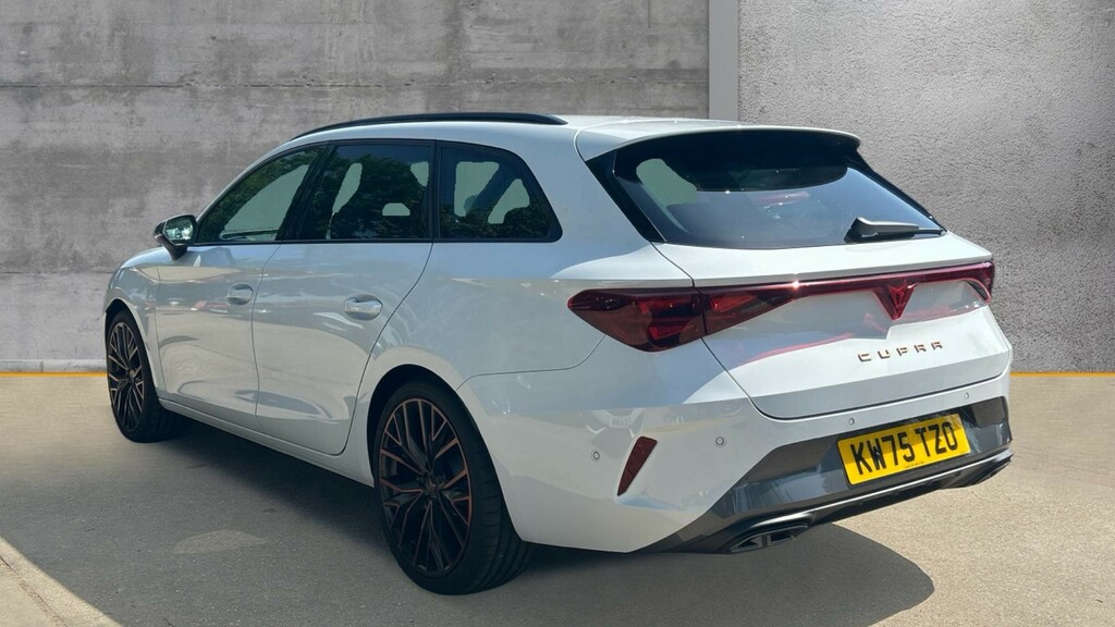 Cupra Leon Leon 1.5 Etsi 150 V3 Dsg White #3
