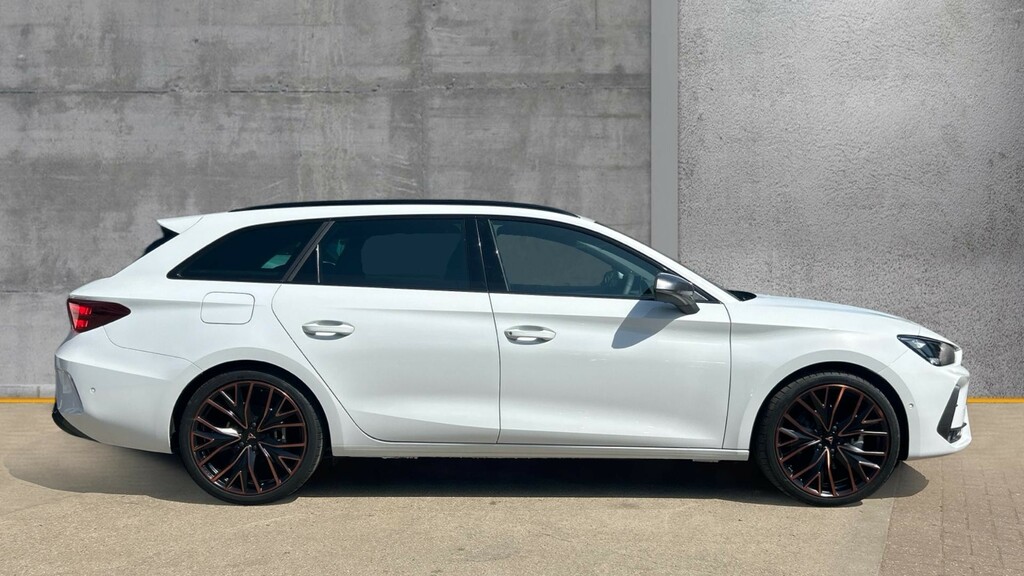Cupra Leon Leon 1.5 Etsi 150 V3 Dsg White #4