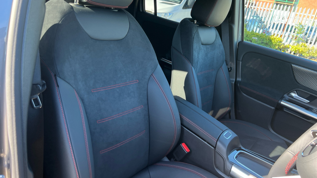 Mercedes-Benz EQA Eqa 250 140Kw Amg Line Executive 70.5Kwh White #14