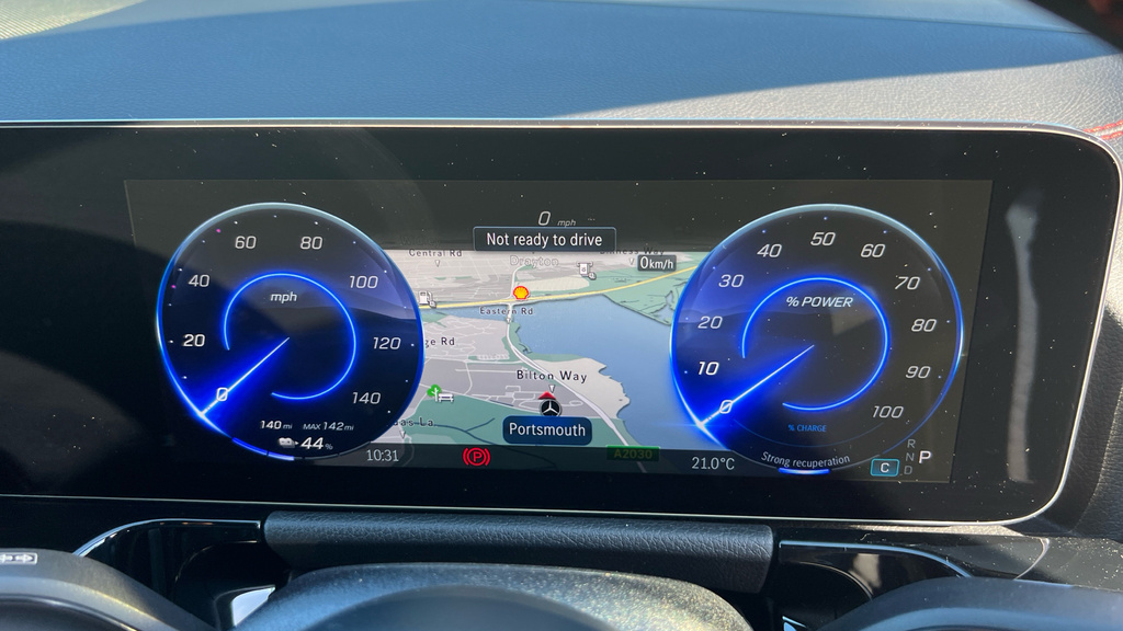 Mercedes-Benz EQA Eqa 250 140Kw Amg Line Executive 70.5Kwh White #16