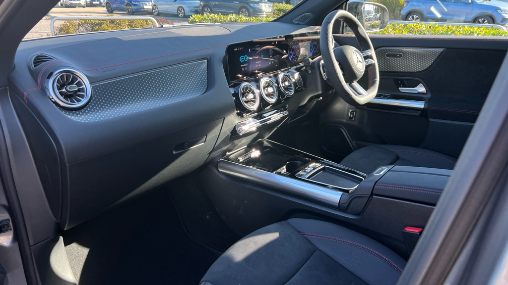 Mercedes-Benz EQA Eqa 250 140Kw Amg Line Executive 70.5Kwh White #11