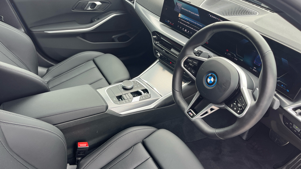 BMW 3 Series 3 Series 330E 22.3 Kwh M Sport Step YB75AVW Blue #6